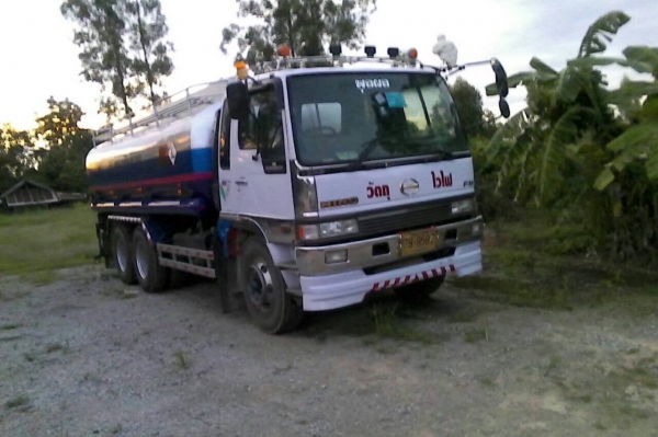 10ล้อรถน้ำมัน195แรง..ถังโหลดล่างแล้วHINO FL3Hถัง16000ลิตร รถสภาพเดีพี้อมใช้