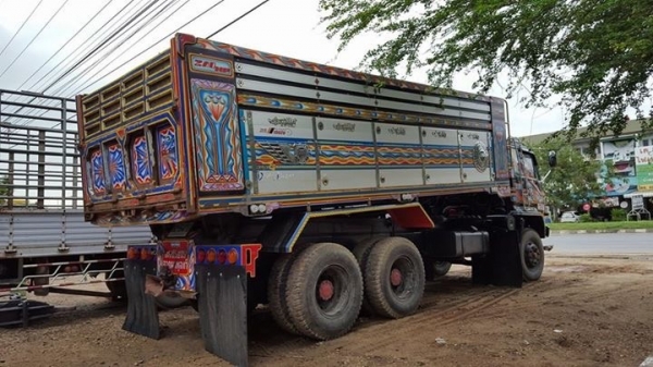 ISUZU 240นางฟ้าแท้ ดั้ม ISUZU 240นางฟ้าแท้ ดั้ม