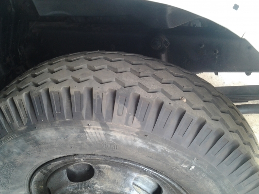 ขายไปมุกดาหารรับรถกับบ้านเรียบร้อยคับ 690000  บาท ขายสิบล้อ ฮีโน่ ซูโม่ em100 เครื่อง 220 แรงม้า ยางดีสิบเส้น