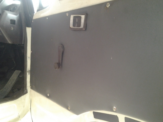 ขายไปมุกดาหารรับรถกับบ้านเรียบร้อยคับ 690000  บาท ขายสิบล้อ ฮีโน่ ซูโม่ em100 เครื่อง 220 แรงม้า ยางดีสิบเส้น