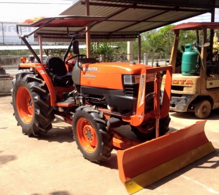 ขายรถไถKubota L4508DI Special(4WD) พร้อมใบมีดหน้าและผานบุกเบิกช้าง รถพร้อมใช้งาน
