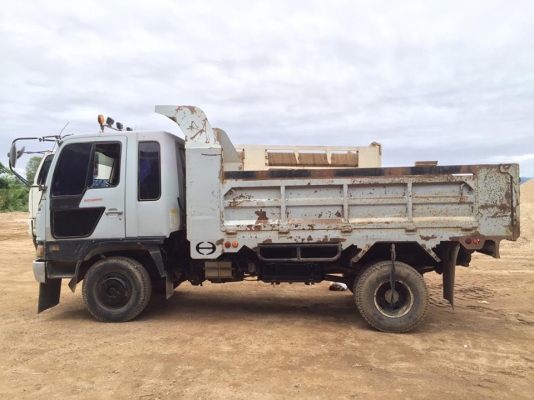 รถหกล้อ HINO FD 1H เครื่องยนต์ HINO HO6C 205 แรงม้า มีแอร์ มี ทะเบียนครบ ราคา 750,000 บาท.