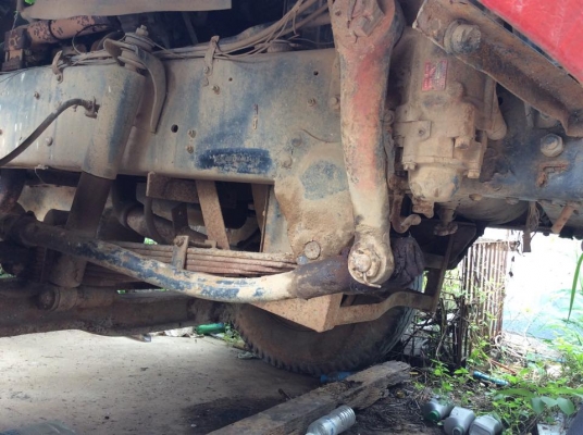 รถ 10 ล้อบรรทุกน้ำ Nissan UD 1 เพลา เครื่อง 175