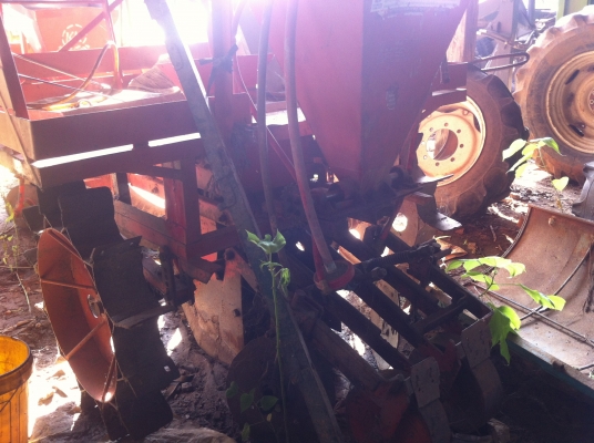 ขายเครื่องปลูกอ้อย ร่องคู่ ของไคเฮงหลี