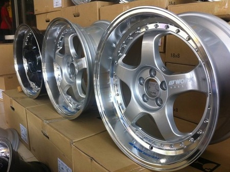 ล้อ S1C ขอบ18 หน้า8 หลัง9 ราคาวงละ 5,500 บาท