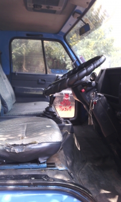 6ล้ออีซูซุ NPR 57 P ยาว5 เมตร เครื่อง4 BE1 (110แรง) ฝาดำ เกียร์สั้น รถประกอบ ปี39 เครื่องดี คัสซีสวย พวงมาลัยพาวเวอร์ ราคาต่อรองได้