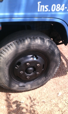 6ล้ออีซูซุ NPR 57 P ยาว5 เมตร เครื่อง4 BE1 (110แรง) ฝาดำ เกียร์สั้น รถประกอบ ปี39 เครื่องดี คัสซีสวย พวงมาลัยพาวเวอร์ ราคาต่อรองได้