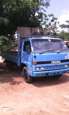 6ล้ออีซูซุ NPR 57 P ยาว5 เมตร เครื่อง4 BE1 (110แรง) ฝาดำ เกียร์สั้น รถประกอบ ปี39 เครื่องดี คัสซีสวย พวงมาลัยพาวเวอร์ ราคาต่อรองได้