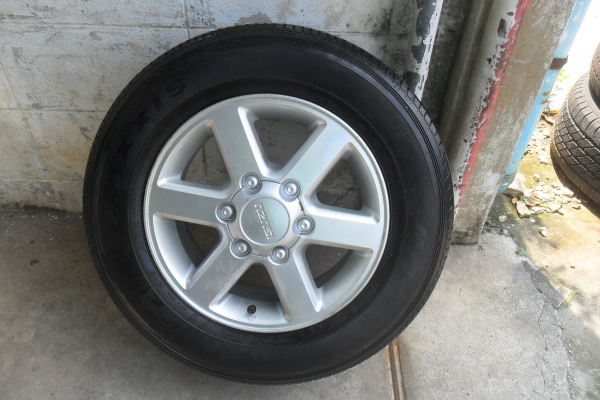 ล้ออะไหล่ ขอบ16 อีซูสุ 6รู พร้อมยาง สวยๆ 1 ล้อ ราคา 1650 บาท