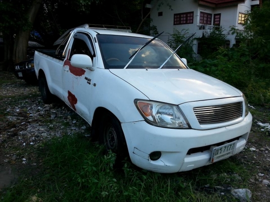 กระบะวีโก้ หัวเดียว สีขาว ปี 05เครื่อง 2๋J เกียร์ธรรมดา ไม่ติดแก๊สค่ะ