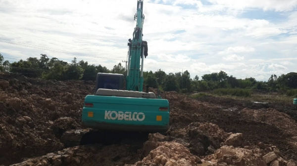 แบ๊คโครKOBELCO 200-8 YN-11 พร้อมใช้ เอกสารเล่มทะเบียน เอวแน่น ทำงานเร็ว บูม-อาร์มสวย ดูรถที่ อ.ประทาย จ.นครราชสีมา ราคา 1750000 บาท ติดต่อได้ที่0857698049 0887115178 ID LINE ps5599