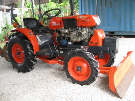 ขายKUBOTA KRT140-Plus พร้อมอุปกรณ์ มีเล่มทะเบียน สภาพสวยงามมาก