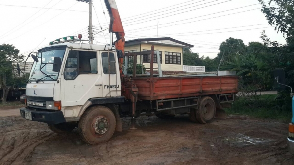 6ล้อติดเครน3ตัน TADANO 4ปลอก 3ชัก พร้อมวินท้าย3.5ตัน กระบะยาว5.20เมตร รถMITSUBISHI FUSO รถห้งแท้จากโรงงานมิตซูบิชิ ยาง900ขอบ20 เครื่องดี6D-16 พวงมาลัยเพาว์เวอร์ แอร์เย็น ทะเบียรเต็ม เอกสารพร้อมโอน ดูรถได้ที่ อ.ประทาย จ.นครราชสีมา ราคา495000 ติดต่อที่08576