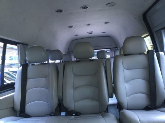 ใช้เงิน109000ออกรถได้เลยคร้ารถตู้ดีเซล2.5ปี12หุ้มเบาะหนังสามแถวโทร0877758887นาง