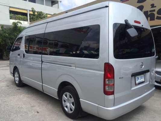 ใช้เงิน109000ออกรถได้เลยคร้ารถตู้ดีเซล2.5ปี12หุ้มเบาะหนังสามแถวโทร0877758887นาง