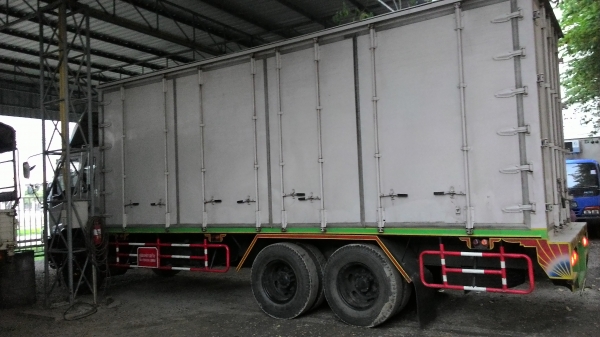 ขายรถ10ล้อ อีซูซุ DECA FVM  เพลาเดียว ตู้10บาน สนใจติดต่อ089-8914921 คุณตุ๊กตา