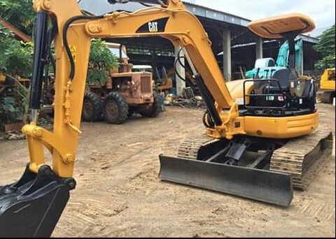 ขายรถขุด CAT ERPILLAR 304 CR รถเก่านอกแท้ มีเอกสารใบอินวอย คอนโทนสั้น ปั้มนิ้ว สนใจติดต่อ:099-907-9273กิ๊ฟ