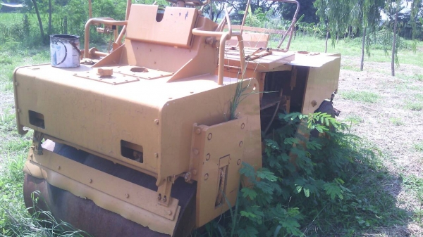 ขายด่วนรถบด4ล้อยางBOMAG-BW121-ACรถบดสั่นสะเทืยน
