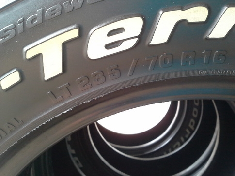 BF All USA. 235/70/16 ปี09 สภาพดีมาก สวยๆ 1ชุด