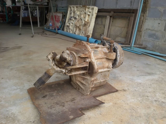 ขายเกียร์ อีซูสุ 210 5 เกียร์เดินหน้า พร้อมเกียร์ฝาก พร้อมสโลกลาง เพลาพร้อมครบชุด