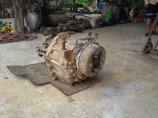 ขายเกียร์ อีซูสุ 210 5 เกียร์เดินหน้า พร้อมเกียร์ฝาก พร้อมสโลกลาง เพลาพร้อมครบชุด