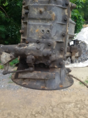 ขายเกียร์ อีซูสุ 210 5 เกียร์เดินหน้า พร้อมเกียร์ฝาก พร้อมสโลกลาง เพลาพร้อมครบชุด