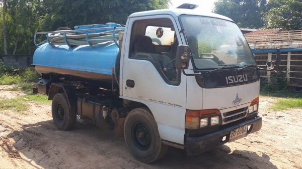 ขายรถบรรทุกน้ำ อีซูซุ NKR88 ปี43 ระบบปั๊มดูด รถห้างแท้ ถังดีไม่ผุ เอกสารเล่มทะเบียนพร้อมโอน ขายรถบรรทุกน้ำ อีซูซุ NKR88 ปี43 ระบบปั๊มดูด รถห้างแท้ ถังดีไม่ผุ เอกสารเล่มทะเบียนพร้อมโอน