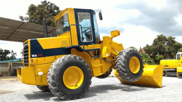KOMATSU WA150-1 เก่าญี่ปุ่น โทร.090-986-2521 อ๊อบ