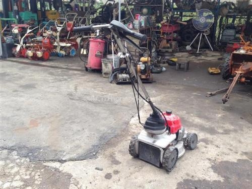 รถตัดหญ้าแบบเดินตาม HONDA  UM-T12 รหัสสินค้า : 80803166  Line ID: nihonmono  หรือเพิ่มเติมไดที่ www.nihonmono.com