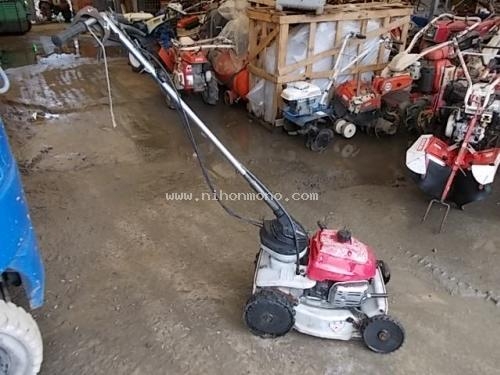 รถตัดหญ้าแบบเดินตาม HONDA  UM-T12 รหัสสินค้า : 80803166  Line ID: nihonmono  หรือเพิ่มเติมไดที่ www.nihonmono.com