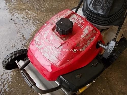 รถตัดหญ้าแบบเดินตาม HONDA  UM-T12 รหัสสินค้า : 80803166  Line ID: nihonmono  หรือเพิ่มเติมไดที่ www.nihonmono.com