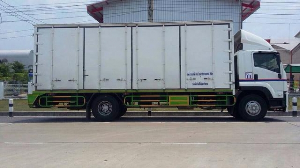 FTR 240 แรง ปี 53   ยาว 7.50 เมตร   ขายดาวน์ 250,000  บาท