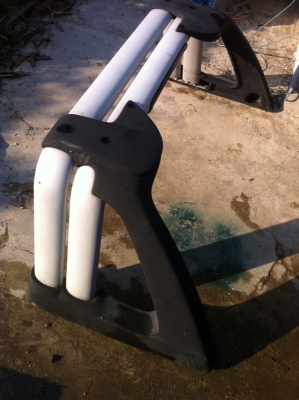 โรลบาร์ เหล็ก ยูริเทนค้ำ Carry boy แท้ กว้าง 150 cm + 4 cm.(วัดจากกลางรูน๊อตรูปไข่ฝั่งซ้ายถึงฝั่งขวา ใส่น๊อตใหญ่4ตัว ) ส่งของบางนาครับ