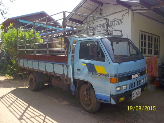 ขาย 6ล้อNKR   110 แรงห้างเเท้ปี32 เอกสารพร้อมโอน