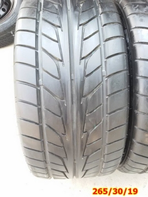 ขายยาง265/30/19-235/35/19 ปี 14 NITTO NT555  4  เส้น