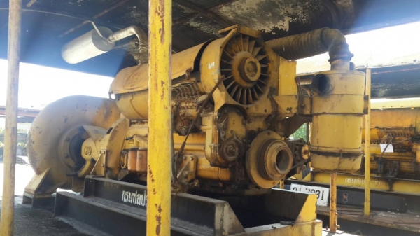 ขายเครื่องสูบน้ำด้อย 6 สูบ ท่อขนาด 12 นิ้ว ขายยก 5 เครื่องๆละ 60000 รวม 300000