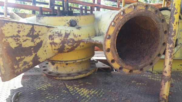 ขายเครื่องสูบน้ำด้อย 6 สูบ ท่อขนาด 12 นิ้ว ขายยก 5 เครื่องๆละ 60000 รวม 300000