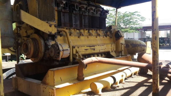 ขายเครื่องสูบน้ำด้อย 6 สูบ ท่อขนาด 12 นิ้ว ขายยก 5 เครื่องๆละ 60000 รวม 300000