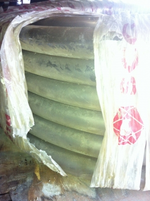 ขออนุญาตให้สิทธิ์3สายโทรัพท์แรกครับผม>>>>&euro;&euro;&euro;สายยางอย่างหนาไซด์1 .1/2เหลือสองม้วนสุดท้ายครับ(ของใหม่ สภาพ100\%)