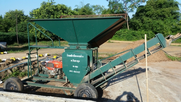 เครื่องสีมันพร้อมเครื่องยนต์