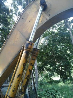 ขายรถแบคโฮ KOMATSU PC150-5 ราคา 350000