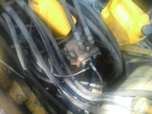 ขายรถแบคโฮ KOMATSU PC150-5 ราคา 350000