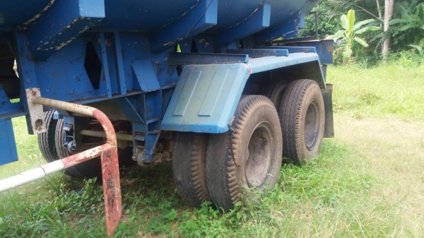 ขายหางเทรลเลอร์บรรทุกน้ำยาง 2 เพลา บรรจุ 29000 ลิตร ราคา 350000