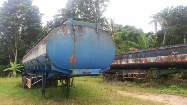 ขายหางเทรลเลอร์บรรทุกน้ำยาง 2 เพลา บรรจุ 29000 ลิตร ราคา 350000