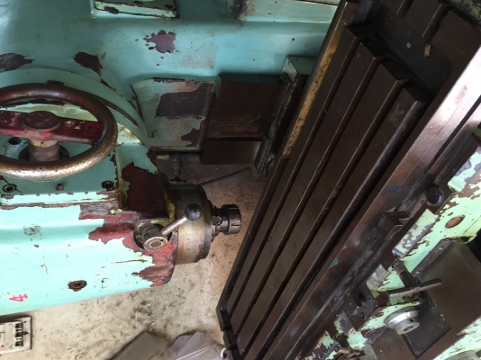 ขายมิลลิ่งM2ใตหวันคอใหญ่มากปาดได้เจาะได้ฟีดขึ้นลงได้เสียงดังนิดหน่อยตามสภาพ