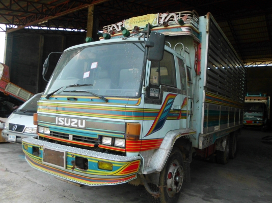 ขาย10ล้อ อีซูสุนางฟ้า 1เพลา เครื่อง 195 พวงมาลัยพาวเวอร์ เบรคทิฟฟี่ มีเอกสารพร้อมโอน