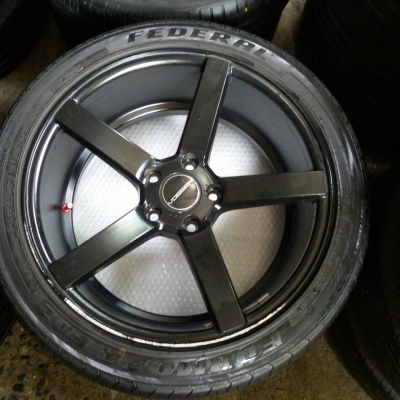 ล้อขอบ 18 vossen 5รู 114 พร้อมยางชุดล่ะ 11,500