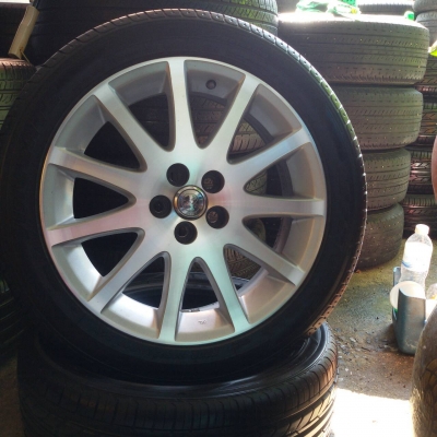 ล้อ toyota ขอบ 17 5รู 100 พร้อมยาง