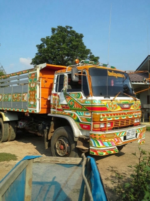 รถสิบล้อฮีโน่227