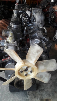 ขายเครื่องยนต์ EH700--165 แรงม้า เครื่องฟิตติดดีมาก สวยจัดครับ